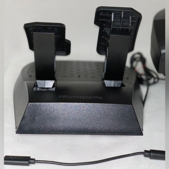 Xbox THRUSTMASTER Ferrari 458 Spider Racing Steering Wheel Pedal Video Game Car - Picture 10 of 16